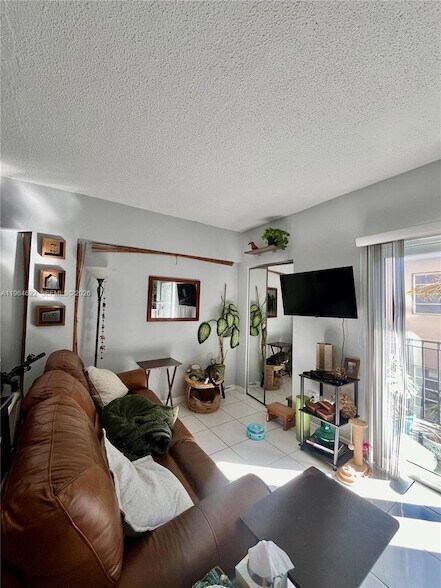 Photo - 1960 Marseille Dr Unidad 204