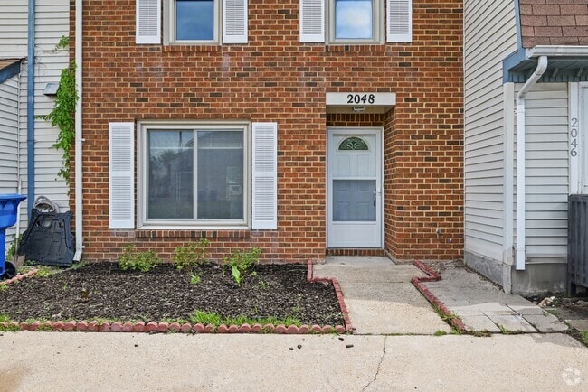 Building Photo - 2048 Lyndora Rd Rental