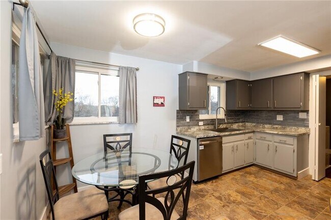 Photo - 2413 Nicholson Rd