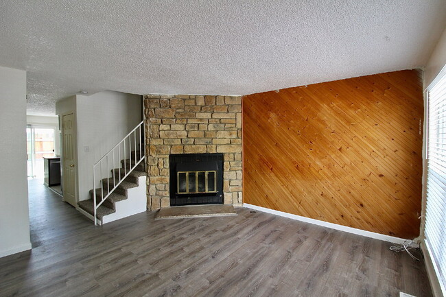 Photo - 1811 S Quebec Way