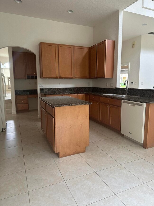 Photo - 8120 Bautista Way