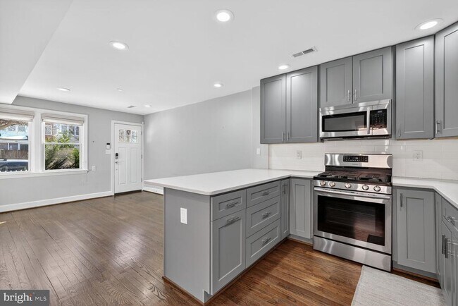 Photo - 124 Baggett Pl