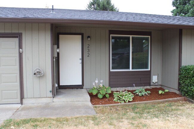 Photo - 232 NE Palomar Ct