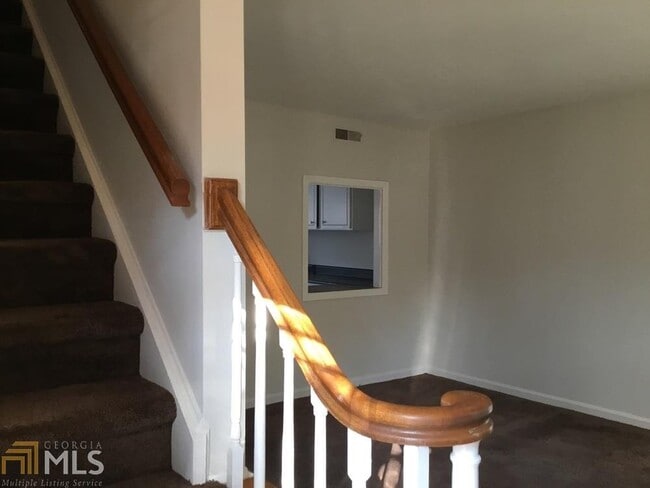 Photo - 3121 Colonial Way