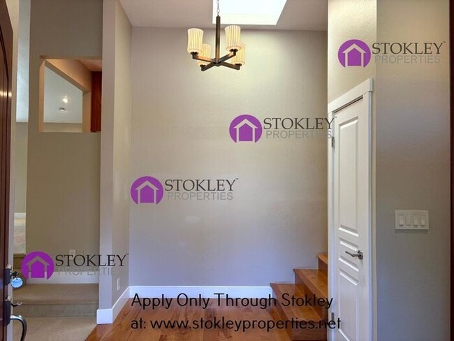 Photo - 66 Cuesta Way