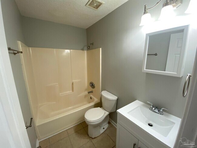 Photo - 6823 Tiki Ln