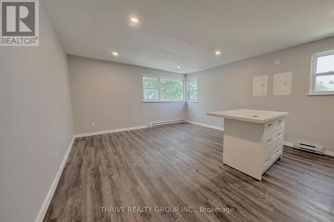 Photo - 100 King Edward Ave Unité 10