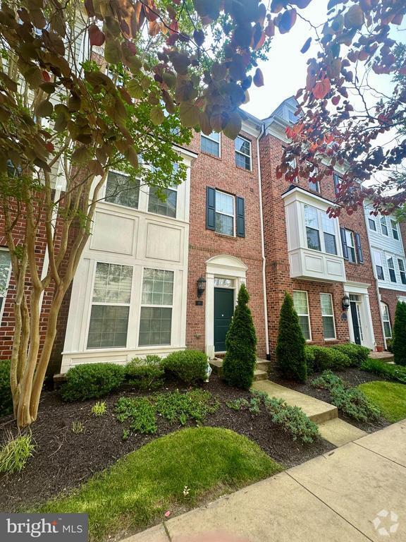 Building Photo - 19 Steeplechase Dr Rental