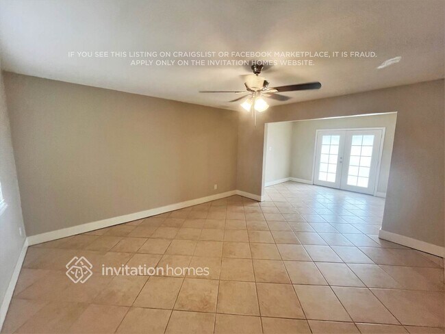 Photo - 7005 N 76th Dr