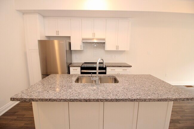 Photo - 33 Creekbank Rd