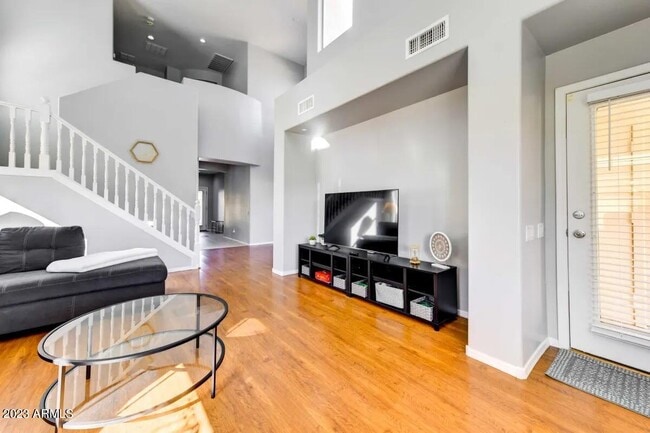 Photo - 153 N Greenwood