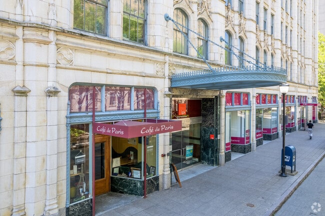 Photo - 19 on The Park