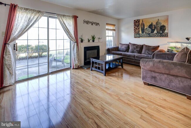 Photo - 105 Stonebridge Blvd Townhome