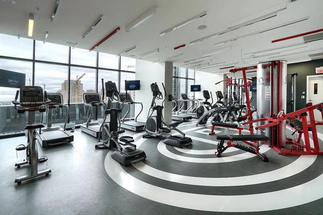 Photo - 815 Rue de la Montagne Unit ID1261851P