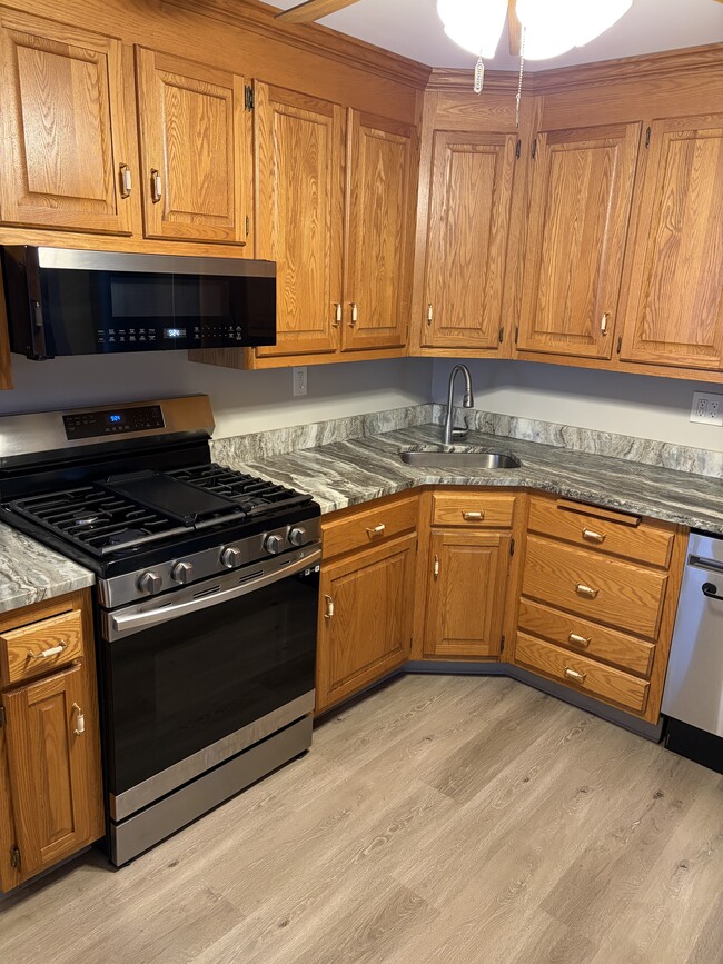 Photo - 65 Ingraham St Unit 2nd Floor