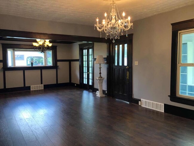 Photo - 823 Bloomfield Ave