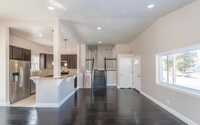 Living room, kitchen - 3327 Essex Rd