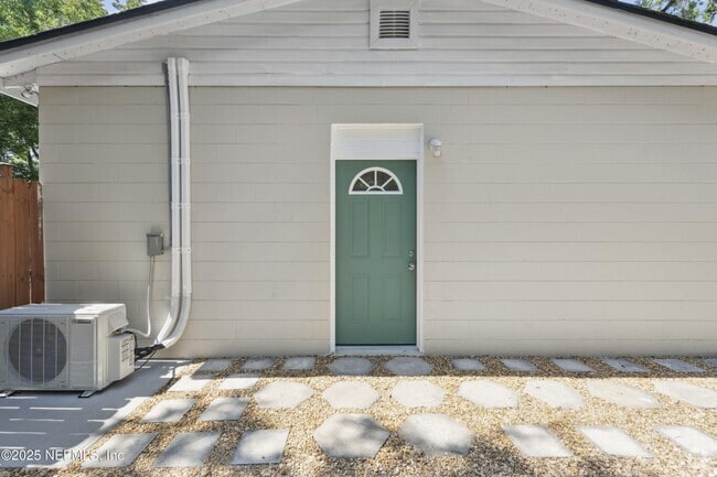 Building Photo - 1108 Blair Rd Rental