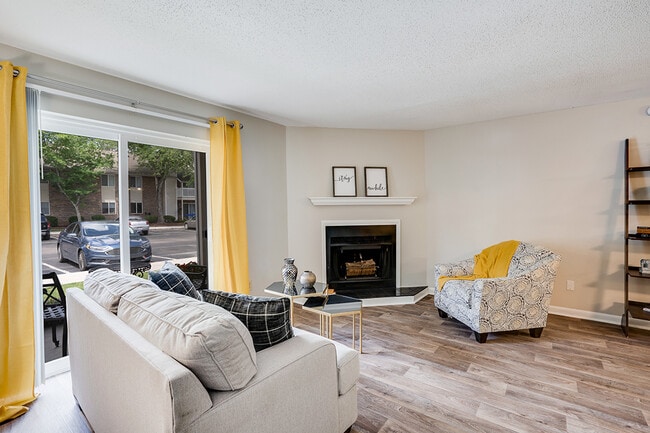 Villas at Oak Crest