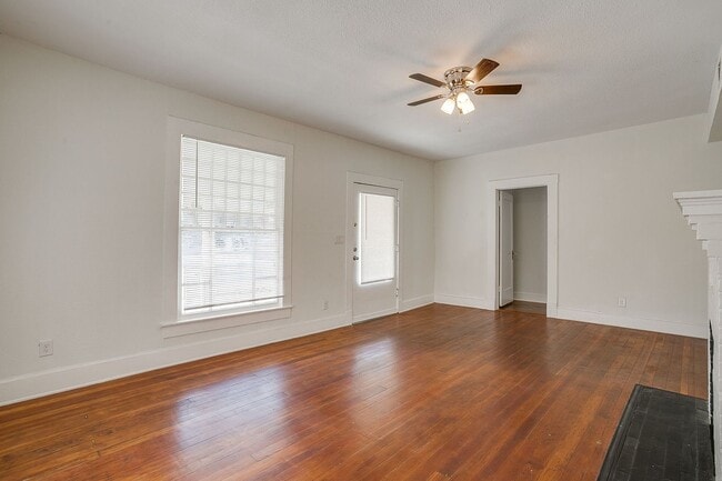 Photo - Large Newly Remodeled Home in Historic Fairmont- 4 Bedroom, 2 Bath- 76104