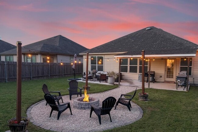 Building Photo - 13820 James Garfield St