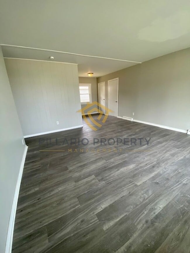 Photo - Updated Style Ranch House in Anderson with 3 Bedrooms and 1 Bathroom is Available NOW!