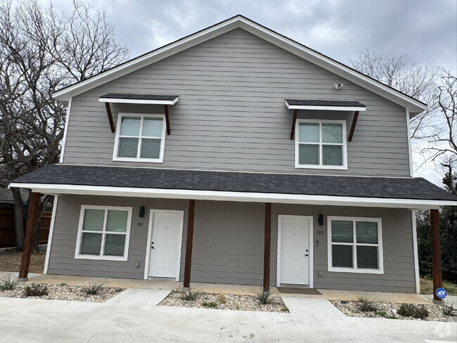 Building Photo - 3 bedroom 3 bath NEW CONSTRUCTION close to... Unit #101 Rental