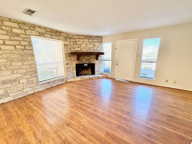 Photo - 601 Free Rein