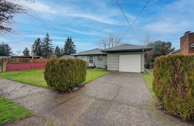 Photo - Quaint Three Bedroom Home in Vancouver!