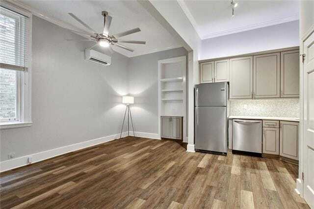 Photo - 1112 N Rampart St
