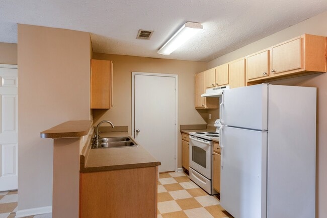 Photo - Bay Crossings Apartments
