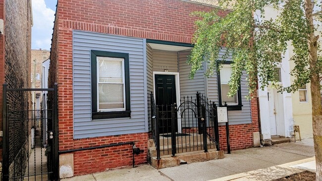 Photo - 1419 W Cullerton St House
