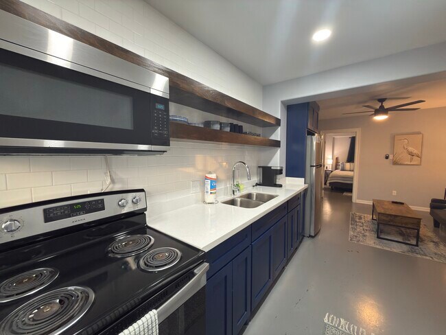 Photo - 47975 Michigan Ave Unidad Heron