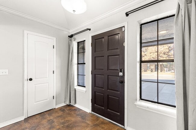 Photo - 3701 Oakmont Dr