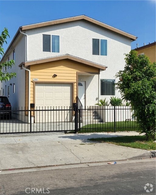 Building Photo - 1351 W 58th St Rental
