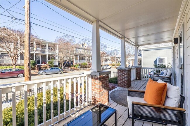 Photo - 69 Randolph St NE