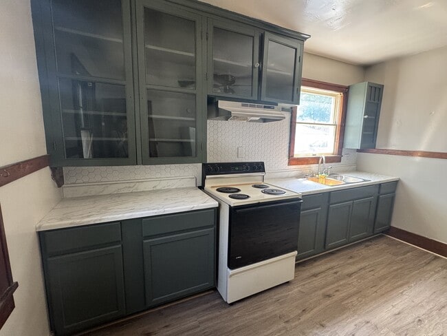 Photo - 463-465-465 Glenwood Ave
