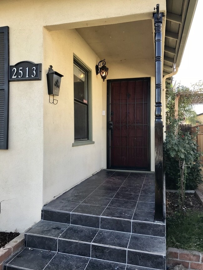 Photo - Adorable House in North Bakersfield!