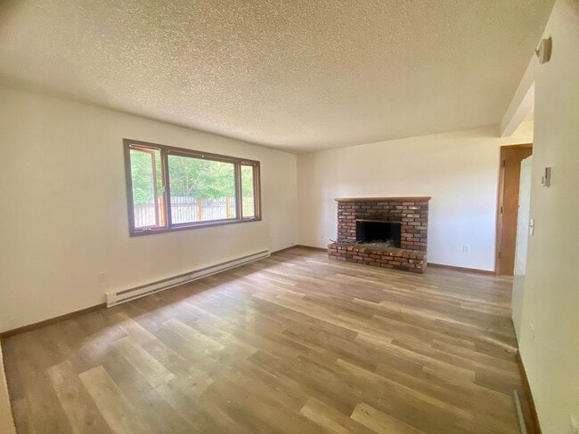 Building Photo - 2416 N 6th St Unit 2416 N. 6th St. Rental