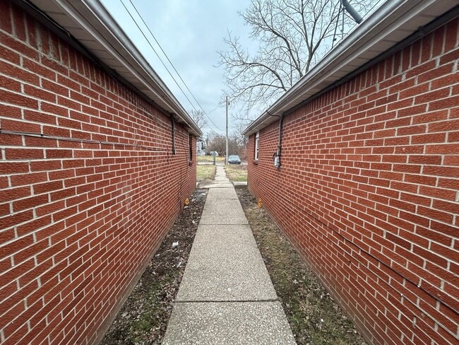 Photo - 1618 Milburn Ave Unit 1618 Milburn Ave- Rear