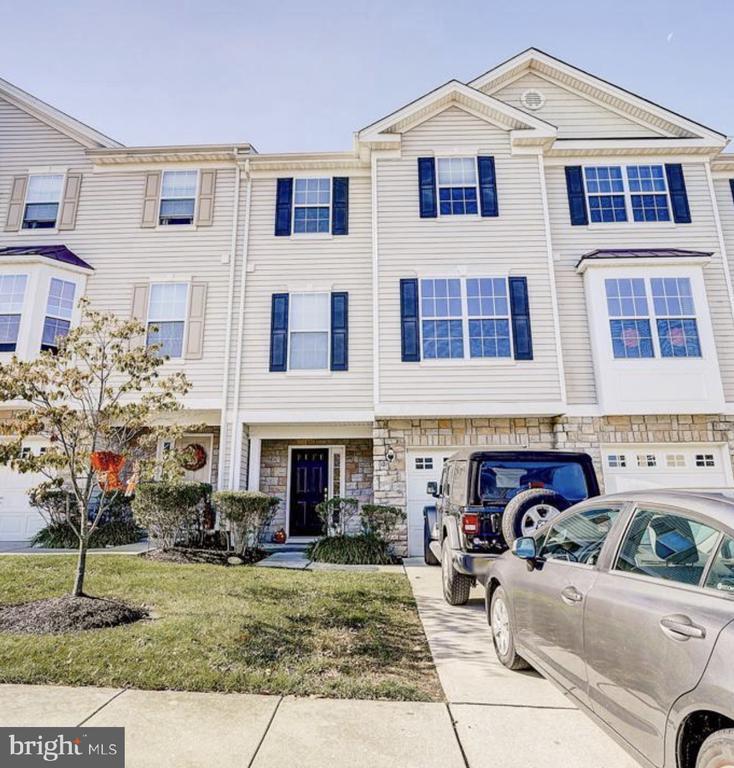 Photo - 121 Acorn Dr
