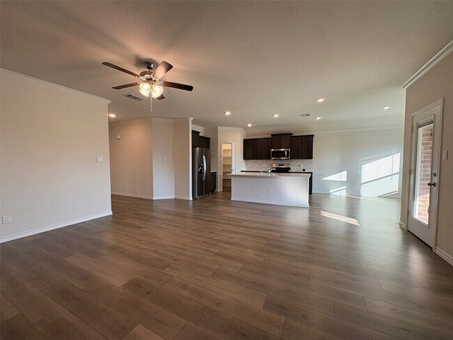 Photo - 610 Union Dr