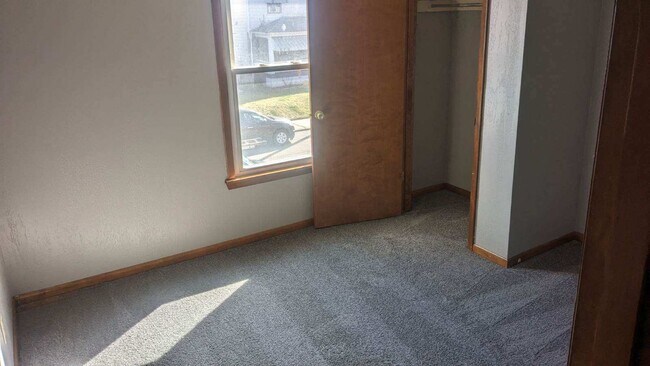 Photo - 1727 Kenneth Ave