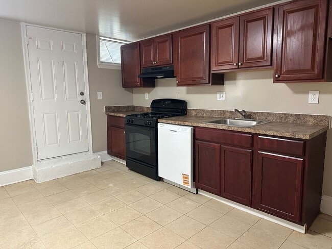 Building Photo - 3706 Erdman Ave Unit 1