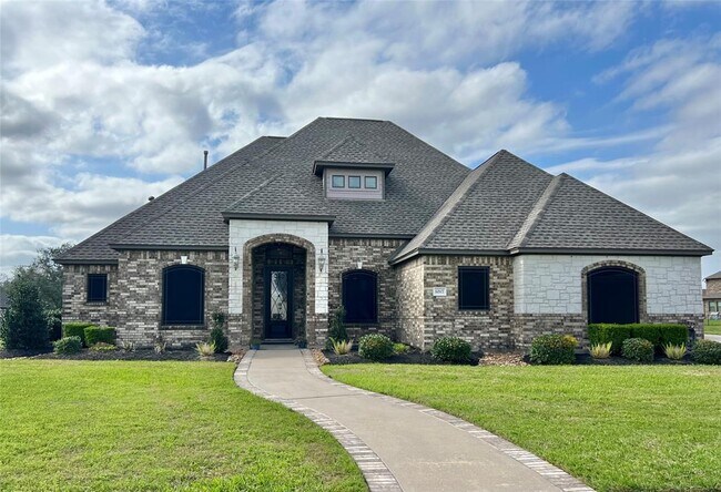 Photo - 1017 Southern Oaks Dr House