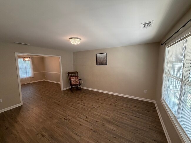 living room to the right - 3315 Watson Gate Rd