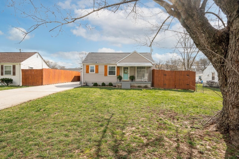 Photo - 1002 Aladdin Dr