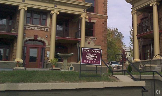 Building - Historic Wellsport Portwell Flats