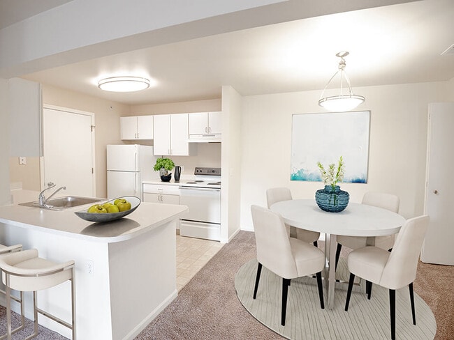 Come See Why Our Residents Love Living Here! - River Oaks Rental