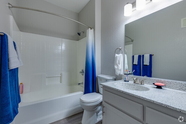 2 BR, 2 BA - 1,004 SF